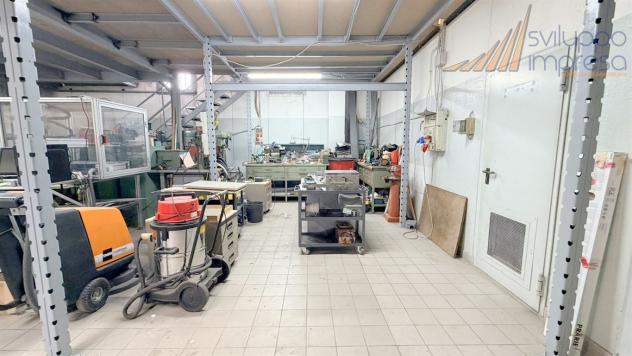 CAPANNONE CON PALAZZINA UFFICI IN AFFITTO A CAVENAGO DI BRIANZA - Foto 14