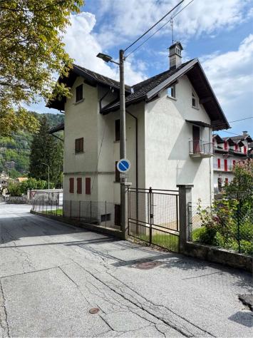 V000528 - CASA INDIPENDENTE CON CORTILE - Foto 2