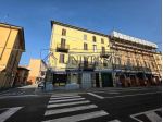 NEGOZIO RISTRUTTURATO CON VETRINA SU STRADA AUTONOMO ZERO SPESE