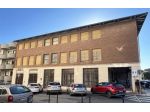 Edificio polifunzionale in vendita a Cecina