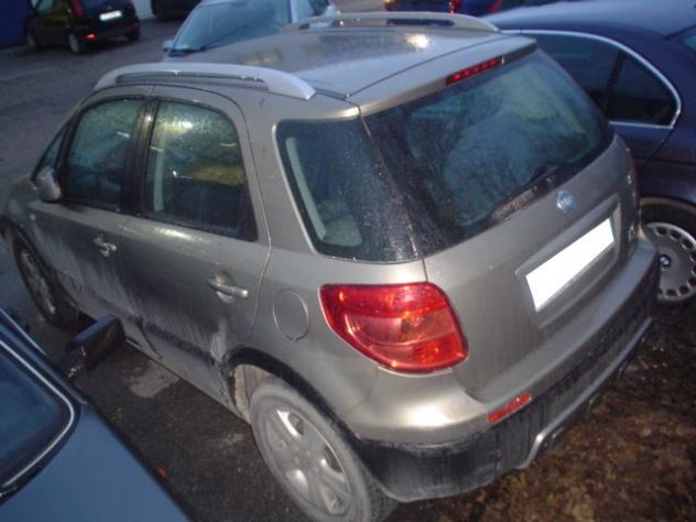 Fiat Sedici 1.9 MJT 120CV 4x4 Emotion - Foto 4