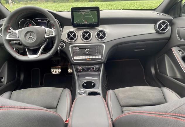 Mercedes Classe GLA (X156) 220D 4Matic Premium Plus AMG 2019 2019 - Foto 2