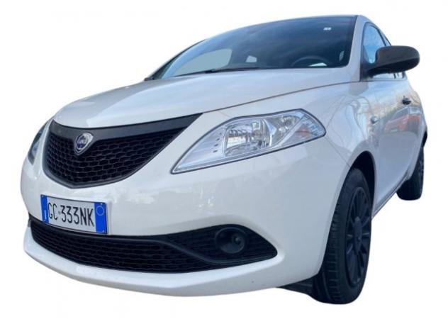 LANCIA Ypsilon 1.2 69 CV 5 porte GPL Ecochic Gold rif. 23353072 - Foto 2
