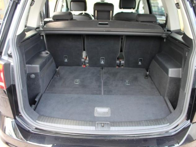 VOLKSWAGEN Touran 2.0 TDI 150 CV SCR DSG Executive BlueMotion Tech. rif. 23637742 - Foto 10