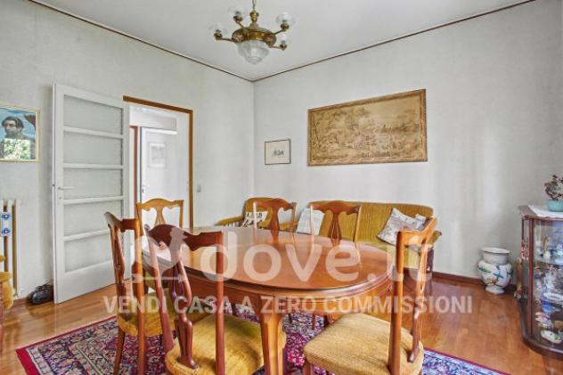 Villa di 222 m² con più di 5 locali e box auto in vendita a Laveno-Mombello - Foto 15