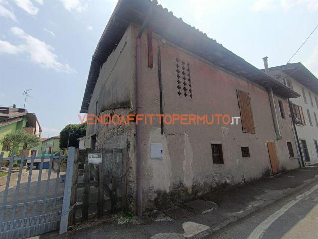CASCINA DA RISTRUTTURARE CON BOX E LOCALE ACCESSORIO - Foto 17