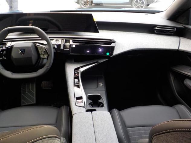PEUGEOT 3008 Hybrid 145 e-DCS6 Allure rif. 24091691 - Foto 7