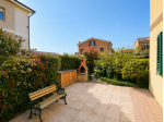 Appartamento al piano terra con giardino esclusivo