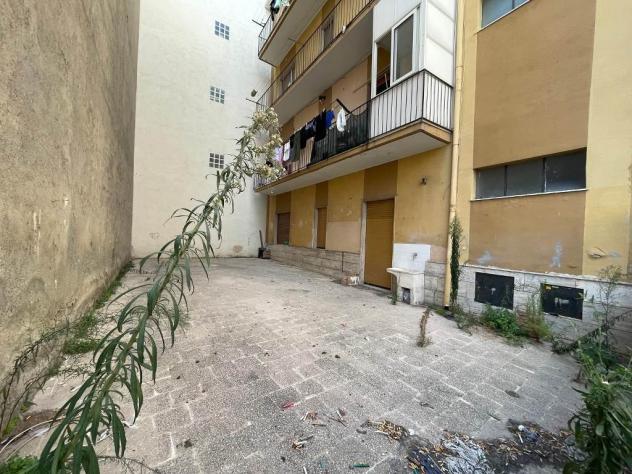 Palazzo in Vendita in zona VIALE CALABRIA - Foto 2