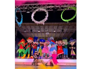 APPASSIONATI DELLO SHOW ? NON CERCHIAMO PERFORMER  MA RAGAZZI CHE AMANO ESEBIRSI
