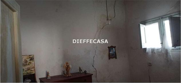 V2620 - In vendita casa indipendente con magazzino e terreno in periferia - Foto 10