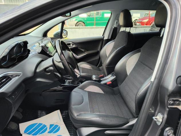 Peugeot 2008 PureTech Turbo 110 S&S Black Matt - Foto 10