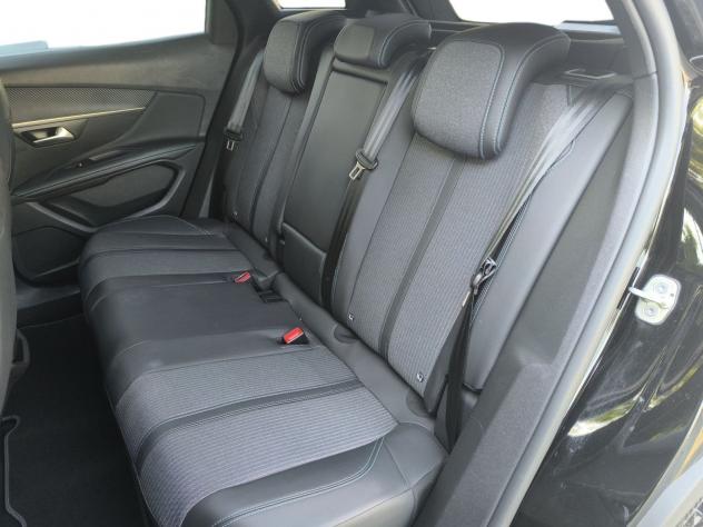 Peugeot 3008 1.5 HDI 131 HP ( 96 Kw ) ALLURE EAT8 AUTO UNIPROPRIETARIO NEOPATENTATI - Foto 9