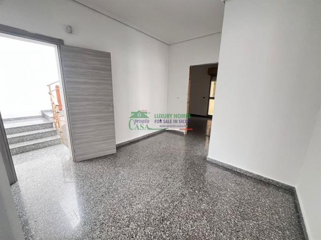 Rif: 2598 - In vendita appartamento con esposizione angolare - Comiso - Foto 3