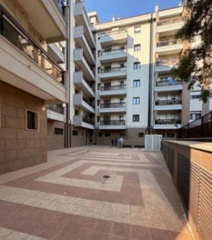 Immobile in asta di 147 m² con più di 5 locali e box auto in vendita a Foggia - Foto 3