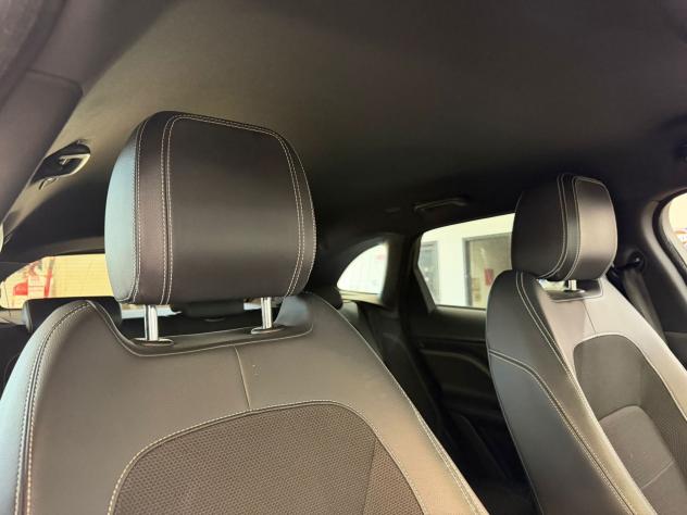 Jaguar F-Pace 2.0 D 180 CV AWD Portfolio MOTORE FUSO - Foto 7