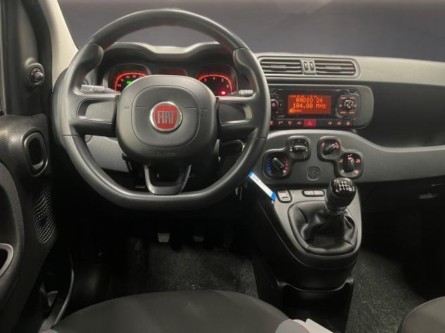 FIAT Panda III 2016 4x4 0.9 t.air t. 4x4 s&s 85cv my19 - Foto 9