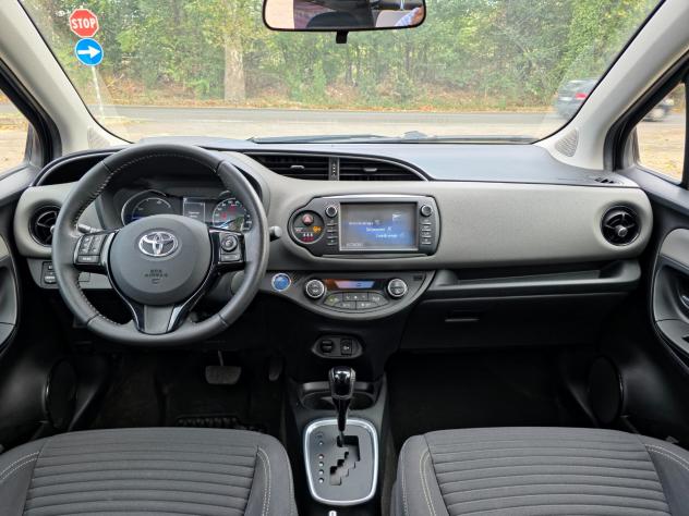 Toyota Yaris 1.5 Hybrid 5 porte Business E6 Automatico NEO 2018 - Foto 7