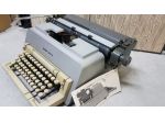 Macchina da scrivere Olivetti vintage anni '60 - Linea 98
