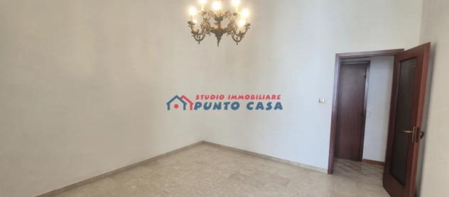 CENTRO STORICO – Zona porto – Appartamento al 1°p. – 75mq, ampio bilocale. Buone condizioni. Euro 100 mila CL GI - Foto 3