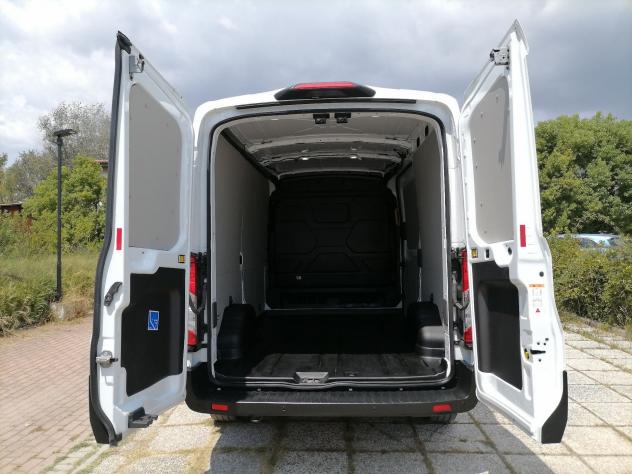 Ford Transit 350 fwd 2.0 ecoblue 130cv trend L2H2 - Foto 9
