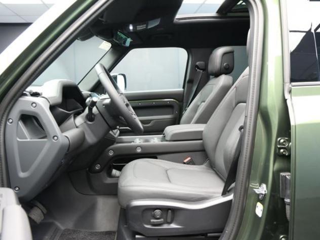 LAND ROVER Defender 110 3.0D I6 250 CV AWD Auto X-Dynamic HSE rif. 23996327 - Foto 9