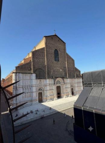 Immobile di 250 m² con più di 5 locali in vendita a Bologna - Foto 2