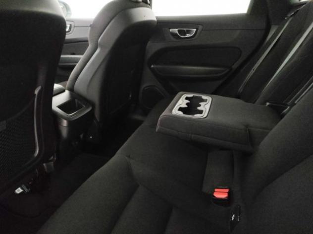 VOLVO XC60 B4 (d) AWD Geartronic Momentum Pro rif. 23396334 - Foto 10
