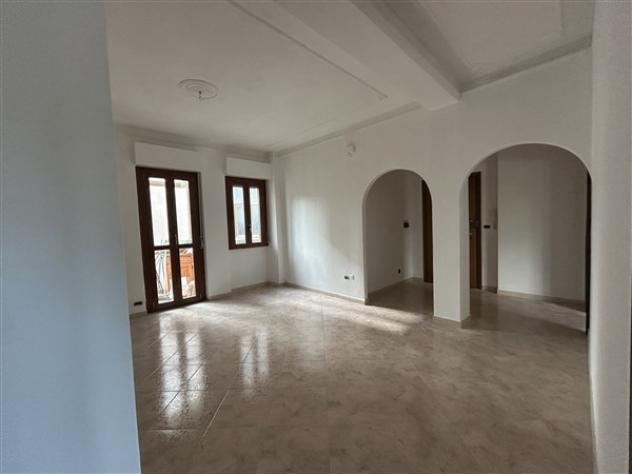 SASSARI -LUNA E SOLE -VIA MASTINO APPARTAMENTO LUMINOSO CON BOX - Foto 9
