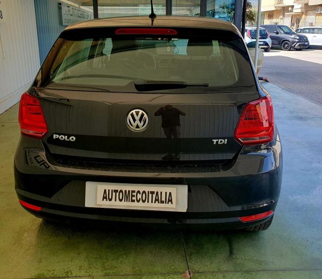 Volkswagen Polo 1.4 TDI - 04/2016 - KM. 131.000 - Foto 4
