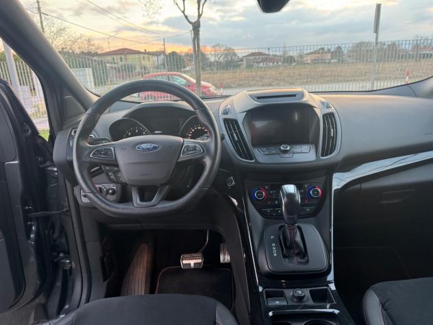 Ford Kuga 2.0 TDCI 150 CV S&S 4WD Powershift ST-Line - Foto 9