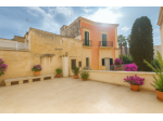 Pentalocale in vendita a Lecce