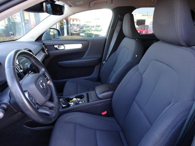 Volvo XC40 (2017--) D3 Geartronic Momentum Pro - Foto 7