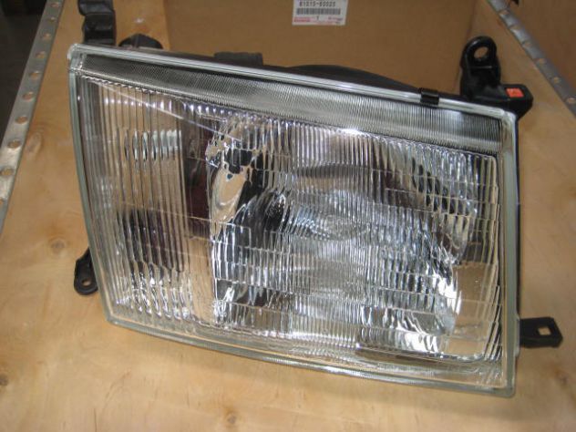 FARO ANTERIORE DESTRO TOYOTA LAND CRUISER 100 81010-60020 - Foto 3