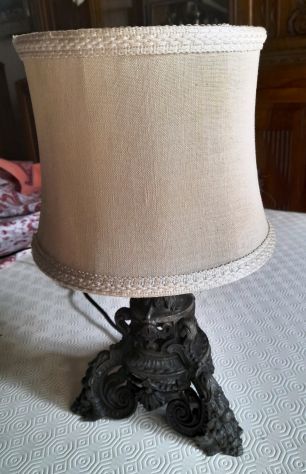 lampada da tavolo in ghisa con paralume in stoffa - Foto 2