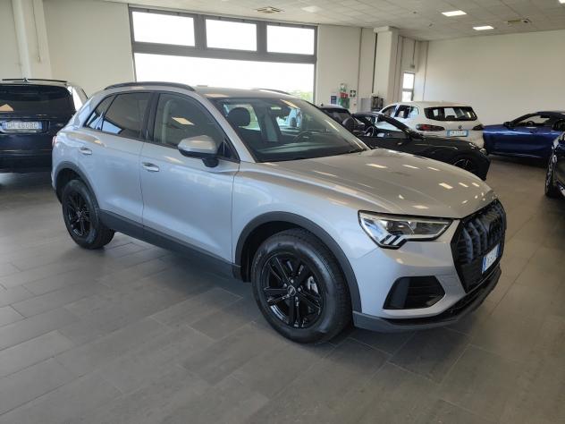 Audi Q3 45TFSIe Plug-in S tronic Navi Adap.Cruise Fari LED - Foto 2