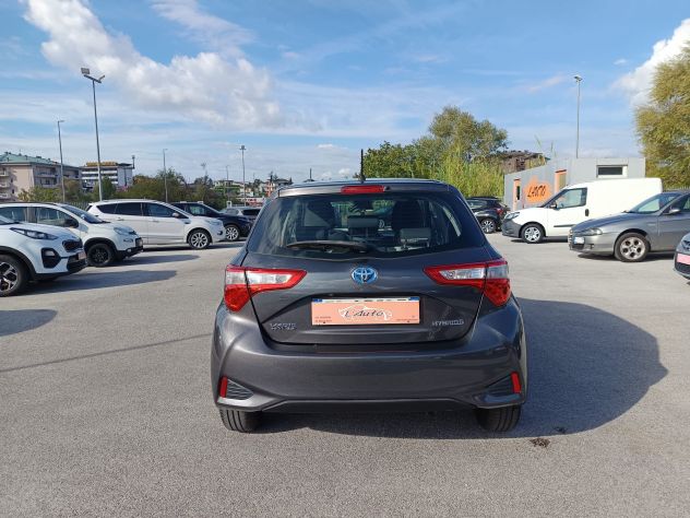 TOYOTA YARIS 5p 1.5h ACTIVE 54 KW - Foto 2