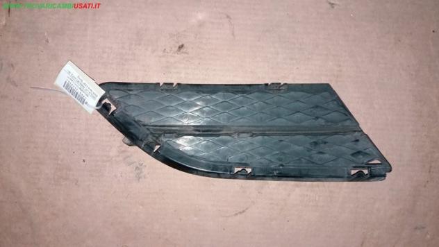 GRIGLIA LAT. PARAURTI ANT.S. 09  BMW Serie 3 E91 Touring  Carrozzeria  Lamierati esterni  Paraurti  Griglia di ven BMW - Serie 3 E90 4 porte - 01-10-2