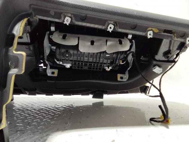 CRUSCOTTO COMPLETO DI AIRBAG PASSEGGERO VOLKSWAGEN Touareg 2° Serie 7P6880204E (10) - Foto 4