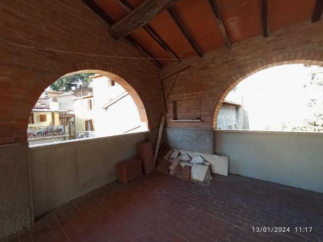 CASA SEMI INDIPENDENTE di 8 vani e di 120 mq (CAMAIORE) rif. 093 - Foto 5