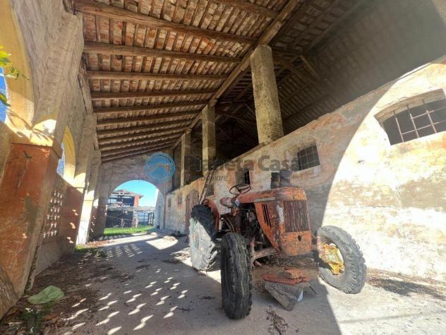 MONTA': rustico da ristrutturare con giardino di 8000 metri - Foto 10