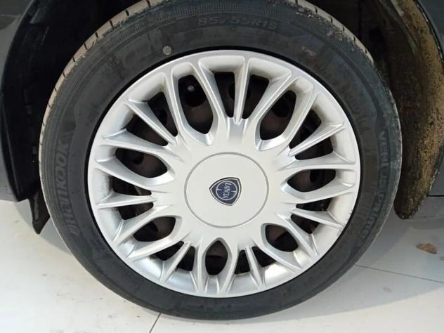 Lancia Ypsilon 1.2 69 CV 5 porte S&S Gold - Foto 8