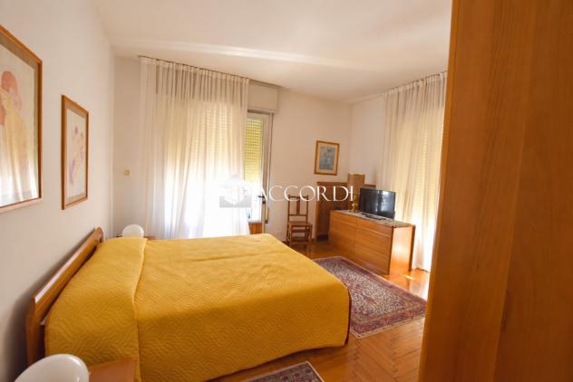 PALAZZO di 9 vani e di 350 mq (MONTEBELLUNA) rif. PE27 - Foto 9