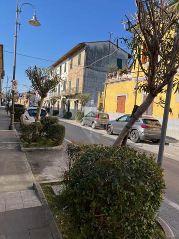 APPARTAMENTO di 5 vani e di 80 mq (PIETRASANTA) rif. 348/V - Foto 2