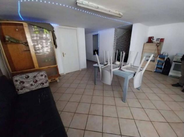 Immobile in asta di 160 m² con più di 5 locali e box auto in vendita a Ugento - Foto 5
