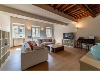 Appartamento Via San Nicolao 45 Lucca