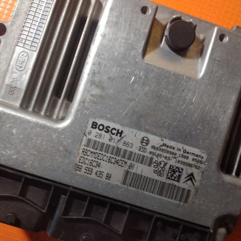 CENTRALINA MOTORE ECU PEUGEOT 307 C4 1.6HDI BOSCH CODE: 0281011863 - Foto 3