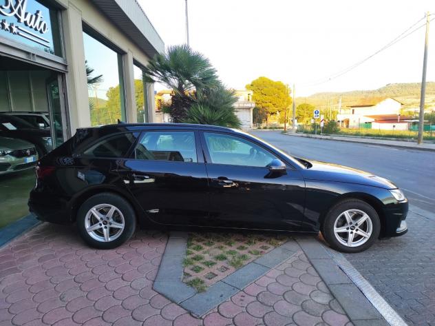 Audi A4 Avant 30 TDI/136 CV S tronic Business - Foto 3