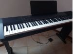Pianoforte digitale Casio con tasti pesati.
