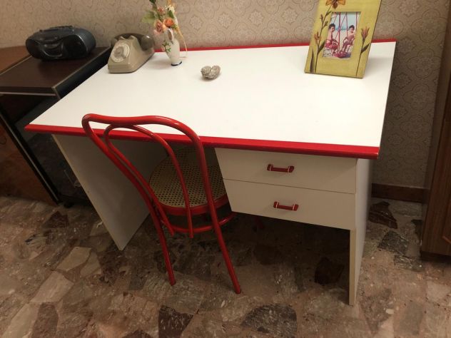 Vendo Completo Scrivania e Sedia - Lucera